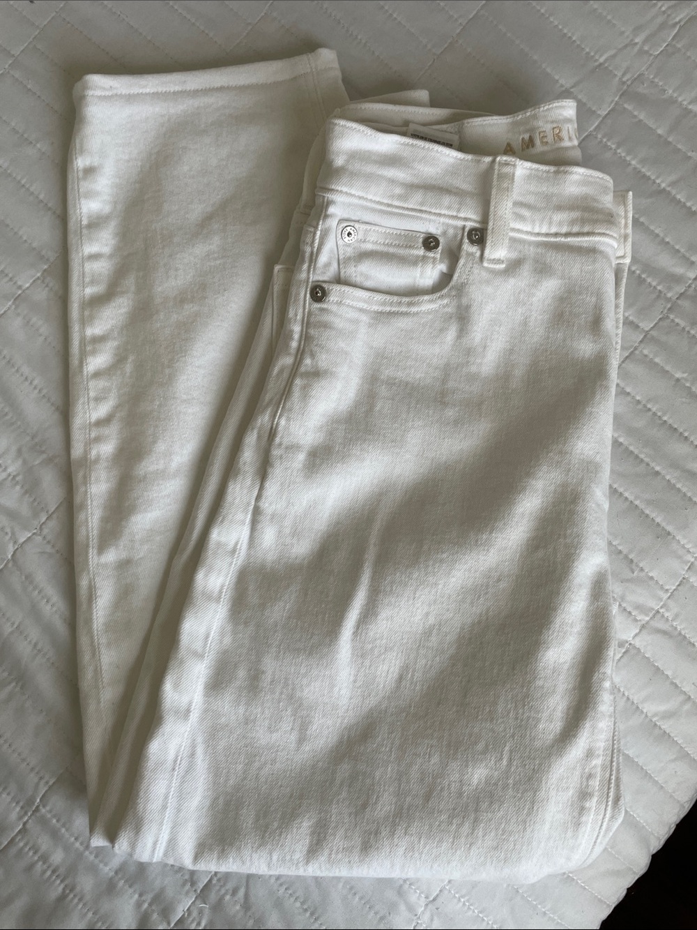 American Eagle Outfitters White High-Rise Barrel Jeans 000 short petite